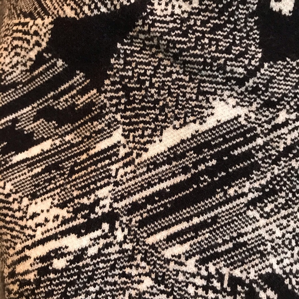 Hugo Boss botanical knit top - Picture 6 of 12